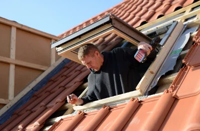Pose de fenêtres de toit Velux à Dourdain